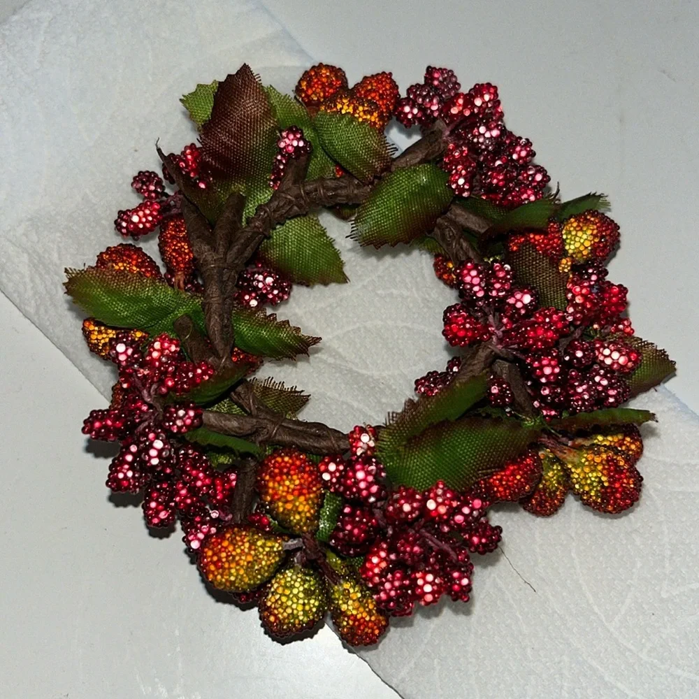 Pier 1 Napkin Ring Berries And Leaves Beaded